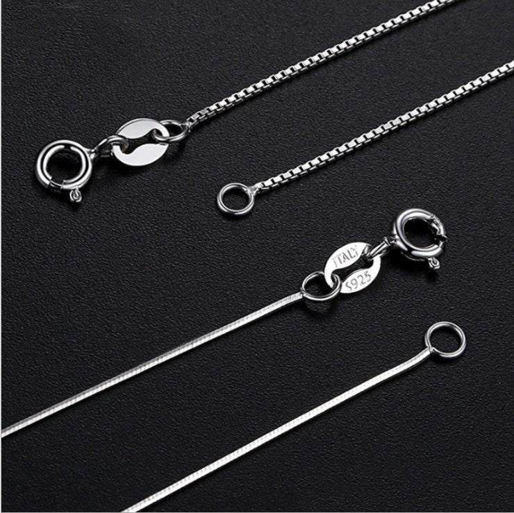 minimalist silver circle chain necklace with soft lighting | Oria Jewel
