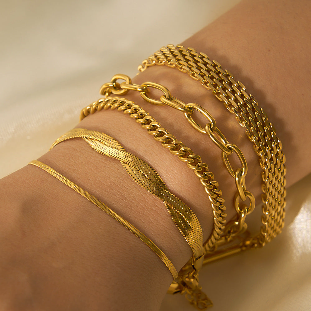 elegant gold chain bracelet jewelry close-up