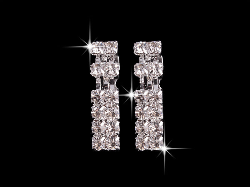 Elegant earrings featuring sparkling clear rhinestones, part of the elegant Rhinestone Jewelry Set | Oria Jewel