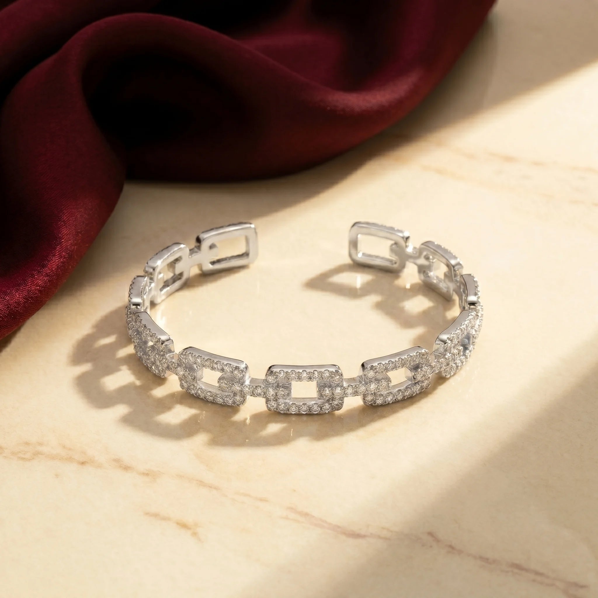 Veluxa Pavé Link Cuff