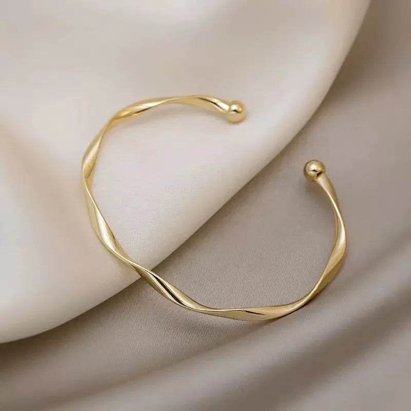 2025 New Fashion Creative Unique Design Style Minimalist Geometric Bending Shape Adjustable Bracelet, Suitable For Mothers to Se - Oria Jewel
