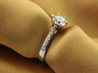 Luxury 925 Sterling Silver Classic Ring for Women Six claw jewelry simple 70ct diamond ring imitation diamond women&