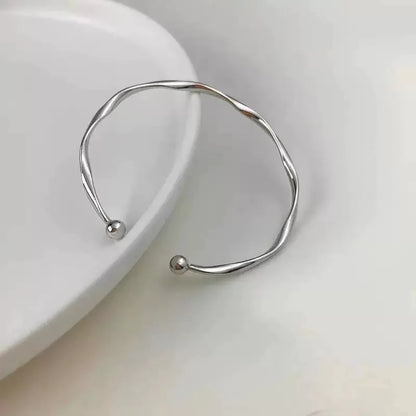 2025 New Fashion Creative Unique Design Style Minimalist Geometric Bending Shape Adjustable Bracelet, Suitable For Mothers to Se - Oria Jewel