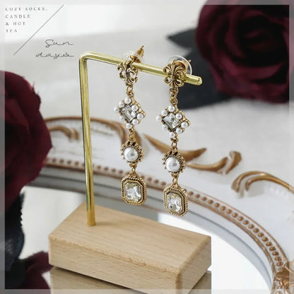 Metal Earring Display Stand For Necklace Handbag Multiple Shapes Jewelry Key Chain Holder - Oria Jewel