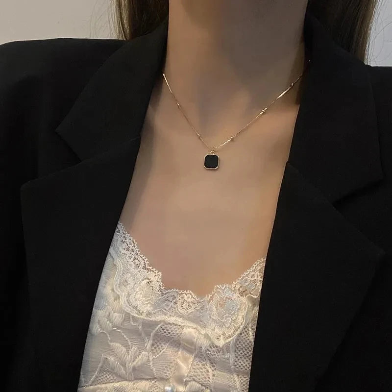 Minimalist Square Pendant Choker - Oria Jewel
