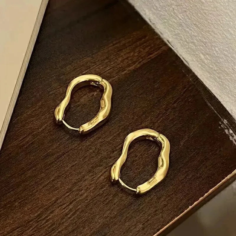 Smooth Metal Hoop Earrings - Oria Jewel