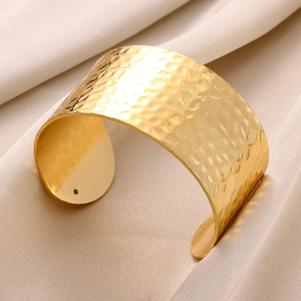 Gold Classic Cuff Bracelet - Oria Jewel