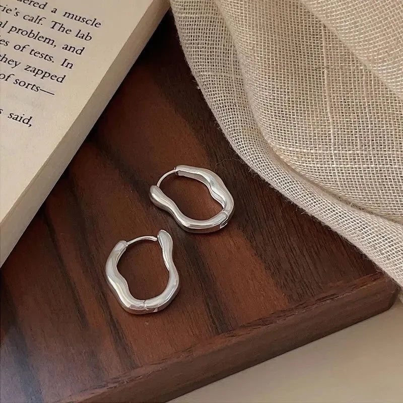 Smooth Metal Hoop Earrings - Oria Jewel