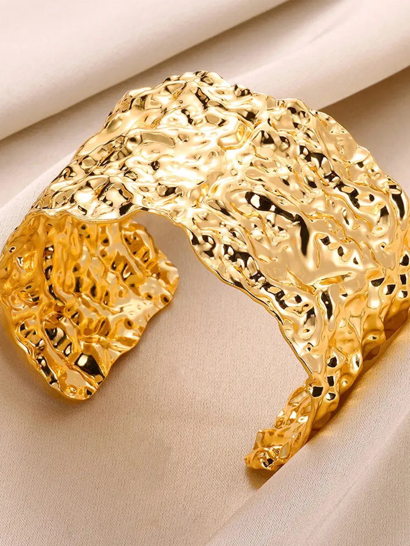 Gold Classic Cuff Bracelet - Oria Jewel