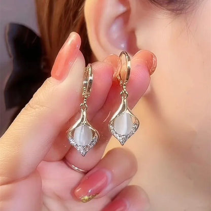 Fashion Korean Angel Eye Earrings Gold Color Plated Rhinestones Inlay Tulip Petal Hoop Earring Women&