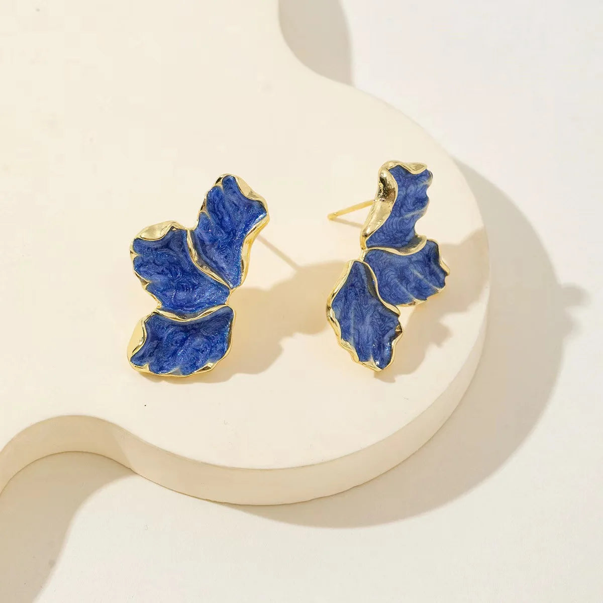 Cream Epoxy Flower Earrings - Oria Jewel