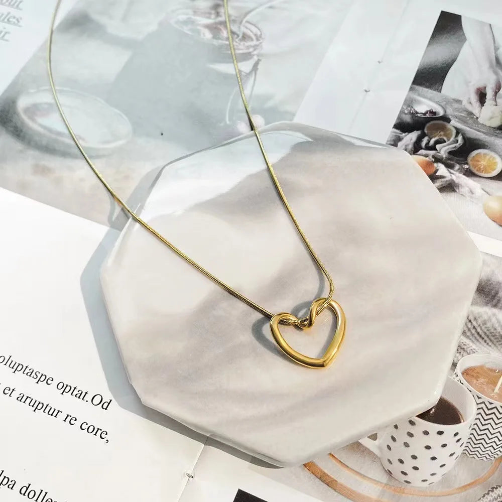 Trendy Heart Pendant Necklace - Oria Jewel