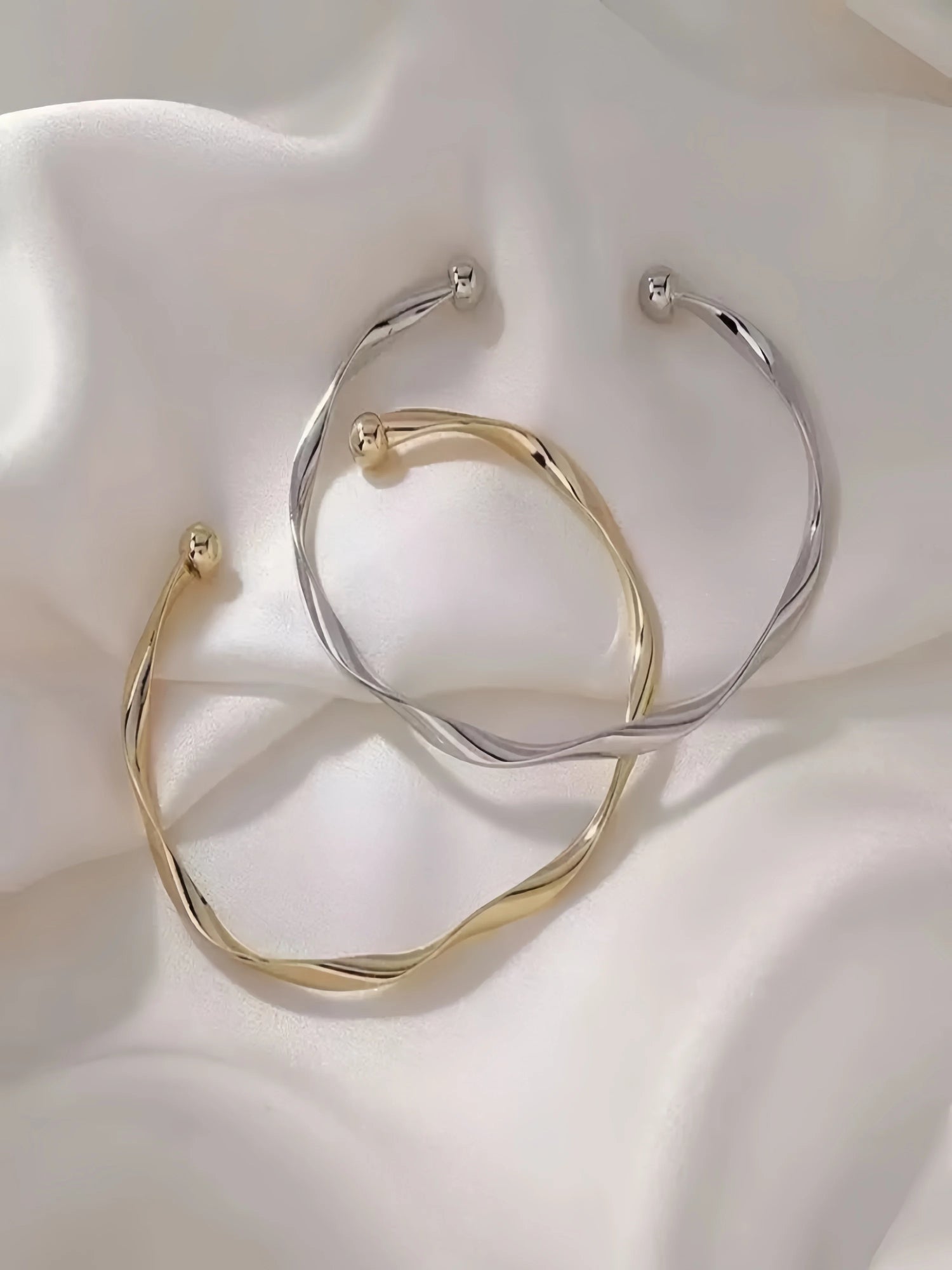 2025 New Fashion Creative Unique Design Style Minimalist Geometric Bending Shape Adjustable Bracelet, Suitable For Mothers to Se - Oria Jewel