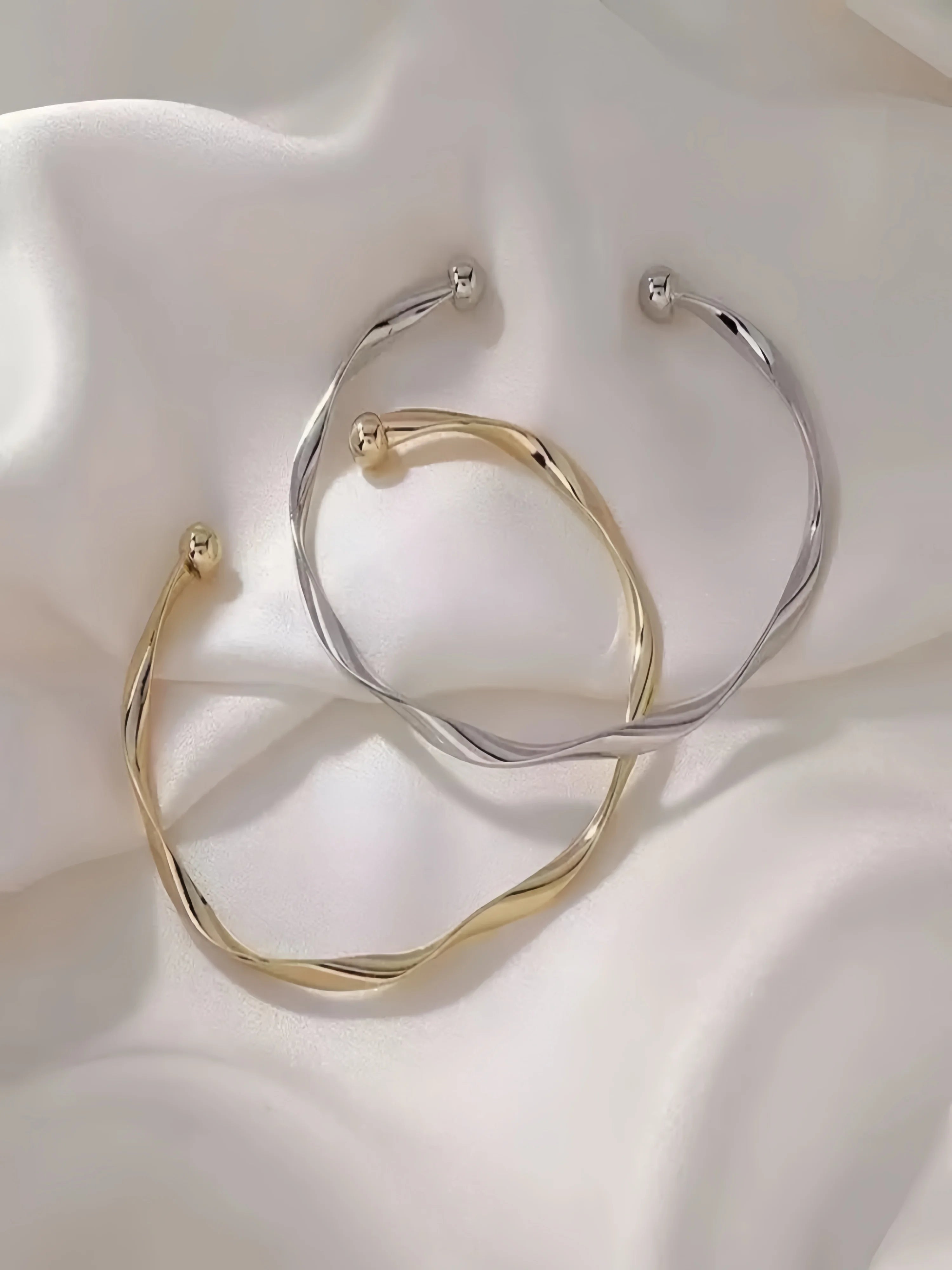 2025 New Fashion Creative Unique Design Style Minimalist Geometric Bending Shape Adjustable Bracelet, Suitable For Mothers to Se - Oria Jewel