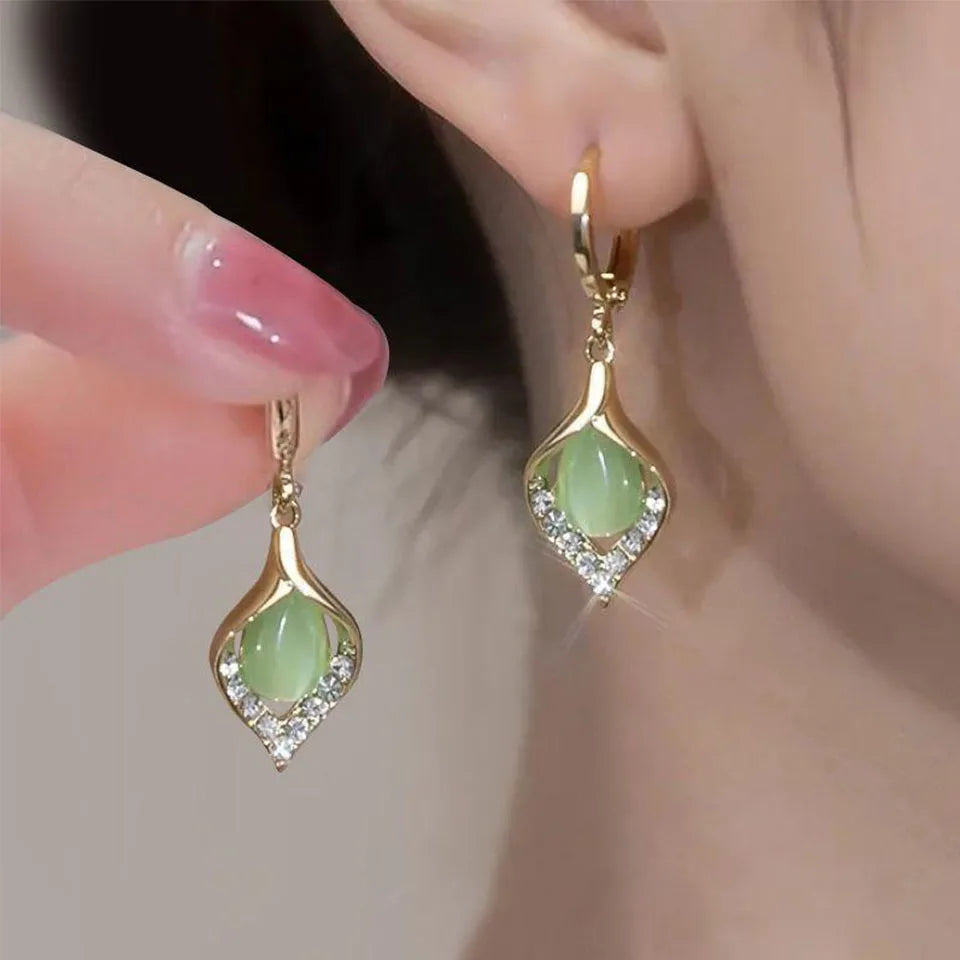Fashion Korean Angel Eye Earrings Gold Color Plated Rhinestones Inlay Tulip Petal Hoop Earring Women&