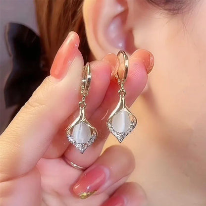 Fashion Korean Angel Eye Earrings Gold Color Plated Rhinestones Inlay Tulip Petal Hoop Earring Women&